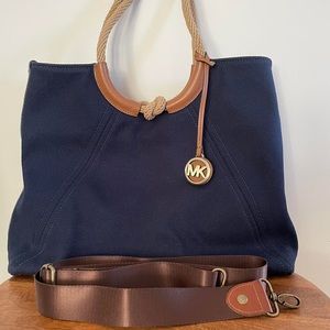michael kors isla ring large shoulder tote navy blue nautical